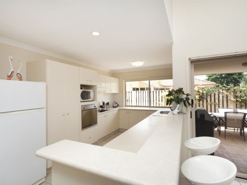 Photo - 1 Gardendale Crescent, Burleigh Waters QLD 4220 - Image 4