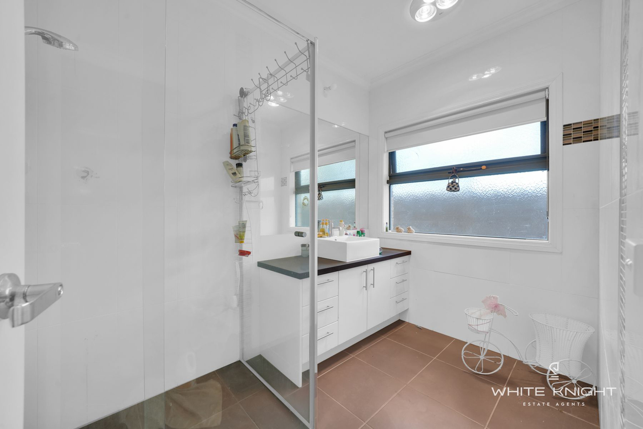 5-bedroom house at 1 Gardenia Place, Cairnlea, VIC 3023, , Victoria