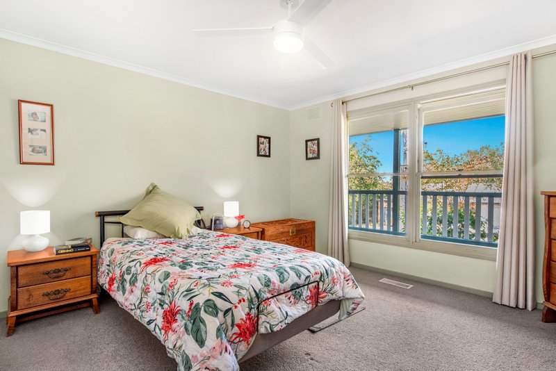 Photo - 1 Gardenia Street, Pakenham VIC 3810 - Image 6