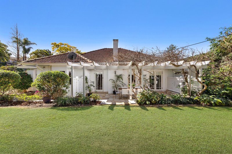 Photo - 1 Garnet Crescent, Killara NSW 2071 - Image 1