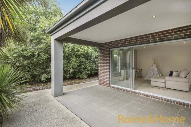 Photo - 1 Garnet Way, Taylors Hill VIC 3037 - Image 10