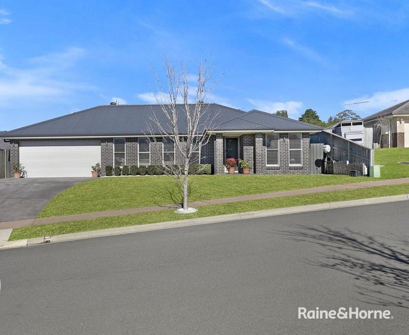 1 Garran Avenue, Renwick NSW 2575