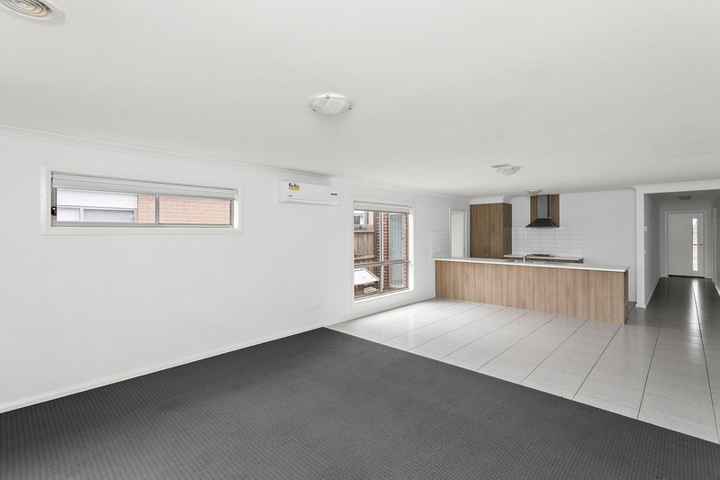 Photo - 1 Gillespie Drive, Weir Views VIC 3338 - Image 2