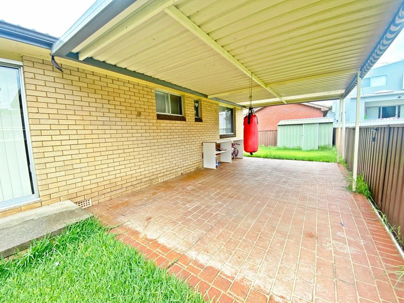 Photo - 1 Gladstone Street, Canley Heights NSW 2166 - Image 6