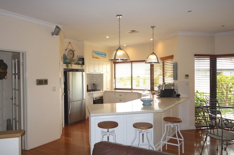 Photo - 1 Glebe Close, Mindarie WA 6030 - Image 11