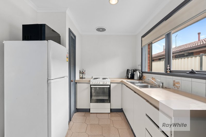 Photo - 1 Glendale Avenue, Epping VIC 3076 - Image 3