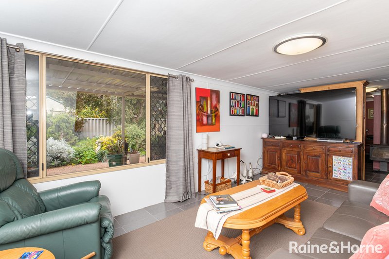 Photo - 1 Godwin Street, Carey Park WA 6230 - Image 10