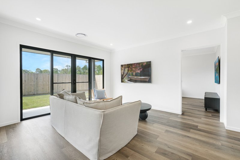 Photo - 1 Grandtown Drive, Morayfield QLD 4506 - Image 6