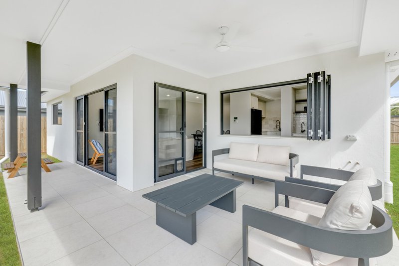 Photo - 1 Grandtown Drive, Morayfield QLD 4506 - Image 16