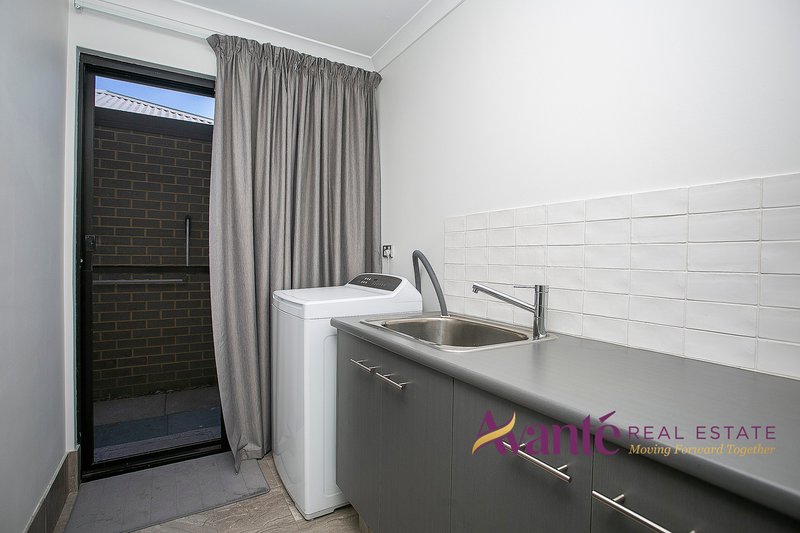 Photo - 1 Grasstree Lane, Success WA 6164 - Image 6