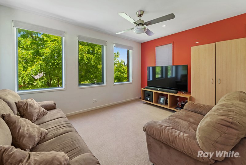 Photo - 1 Grattan Lane, Caroline Springs VIC 3023 - Image 9