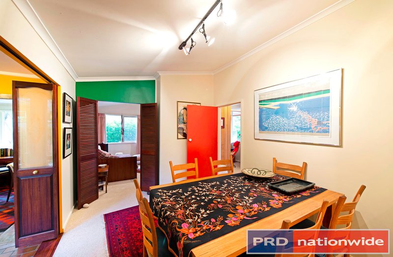 Photo - 1 Green St , Narrabundah ACT 2604 - Image 3