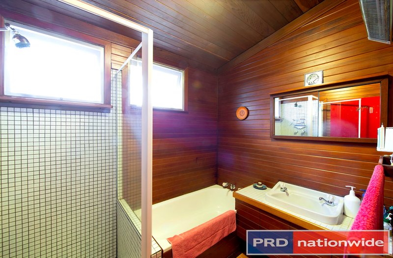 Photo - 1 Green St , Narrabundah ACT 2604 - Image 9