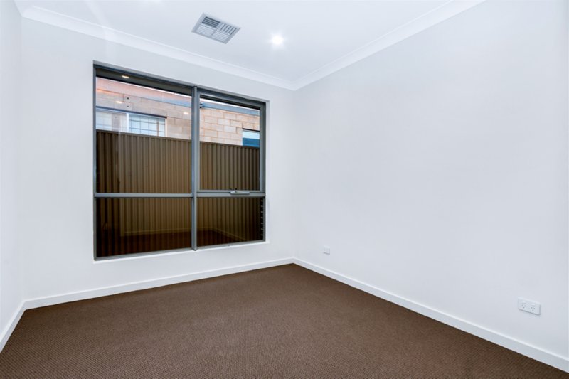 Photo - 1 Greville Avenue, Flinders Park SA 5025 - Image 6