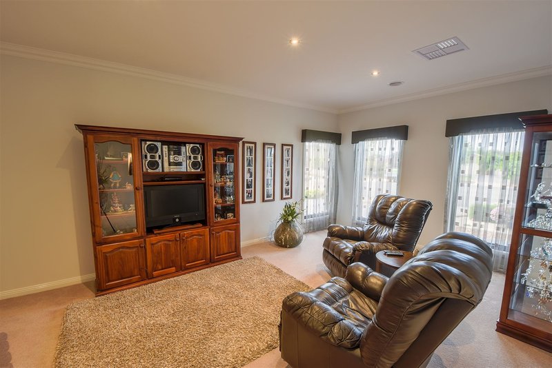 Photo - 1 Guest Court, Horsham VIC 3400 - Image 9