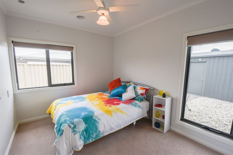 Photo - 1 Guest Court, Horsham VIC 3400 - Image 12