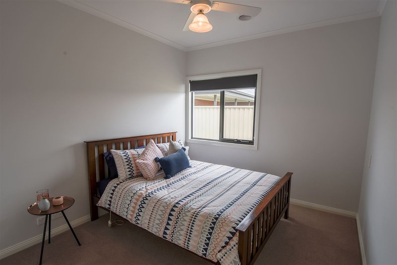 Photo - 1 Guest Court, Horsham VIC 3400 - Image 13