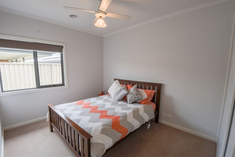 Photo - 1 Guest Court, Horsham VIC 3400 - Image 15