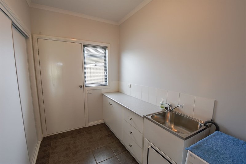 Photo - 1 Guest Court, Horsham VIC 3400 - Image 18