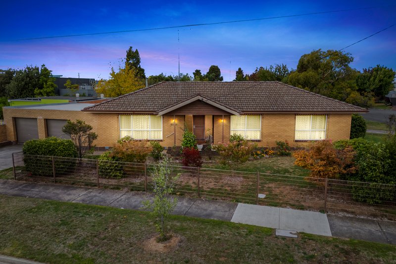 Photo - 1 Guiding Court, Sebastopol VIC 3356 - Image 1