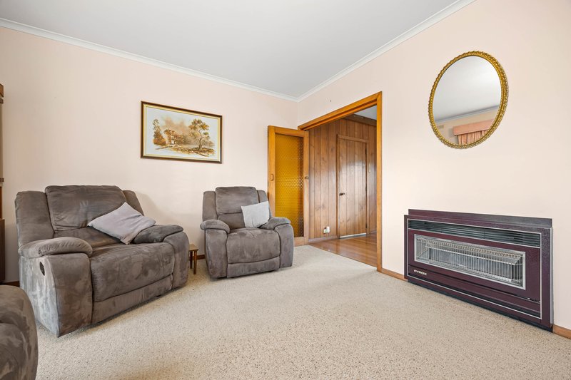 Photo - 1 Guiding Court, Sebastopol VIC 3356 - Image 5