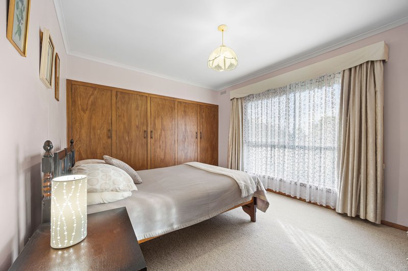 Photo - 1 Guiding Court, Sebastopol VIC 3356 - Image 16