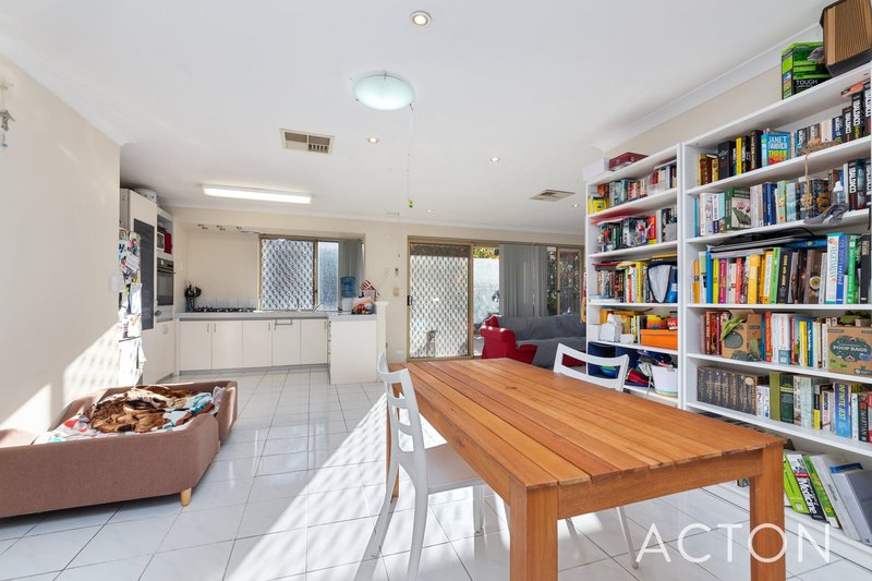 Photo - 1 Gumina Place, Lake Coogee WA 6166 - Image 3