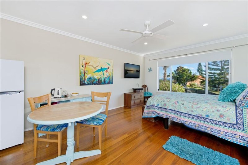 Photo - 1 Gunda Place, Port Macquarie NSW 2444 - Image 6