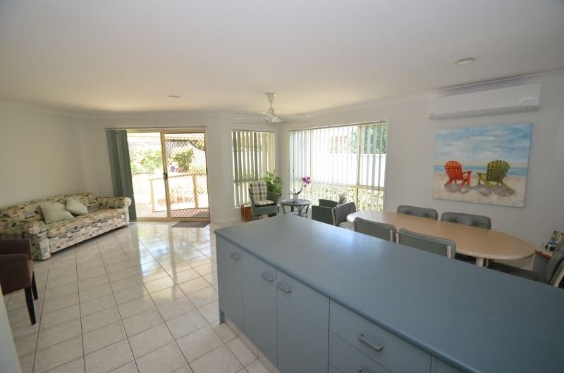 Photo - 1 Gympie Close, Parkwood QLD 4214 - Image 7