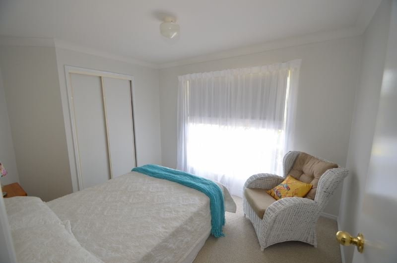 Photo - 1 Gympie Close, Parkwood QLD 4214 - Image 11