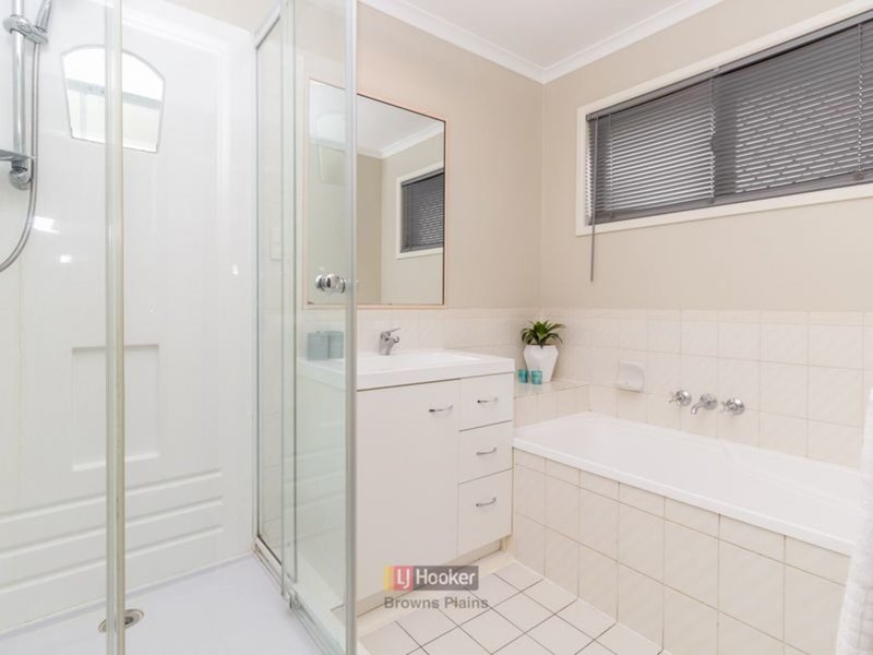 Photo - 1 Hadley Court, Boronia Heights QLD 4124 - Image 8