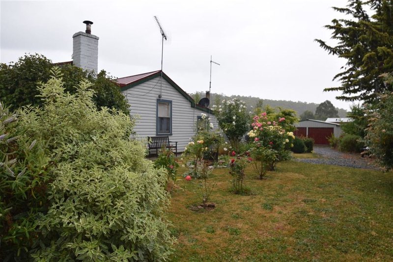 Photo - 1 Hall Street, Mole Creek TAS 7304 - Image 11