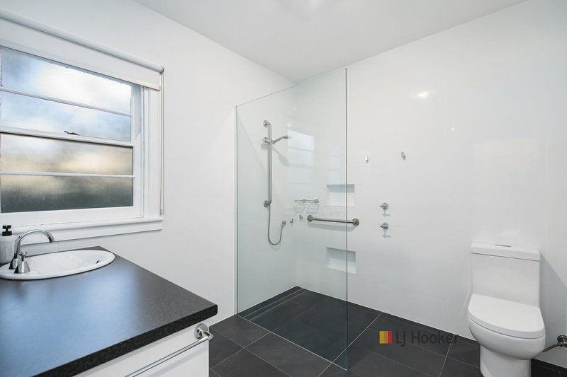Photo - 1 Hammond Road, Toukley NSW 2263 - Image 8