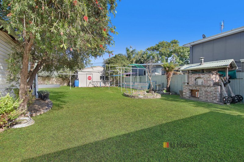 Photo - 1 Hammond Road, Toukley NSW 2263 - Image 13