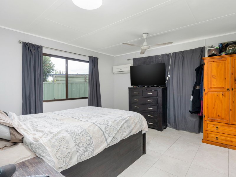 Photo - 1 Harris Street, Emerald QLD 4720 - Image 6