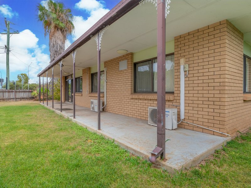 Photo - 1 Harris Street, Emerald QLD 4720 - Image 14