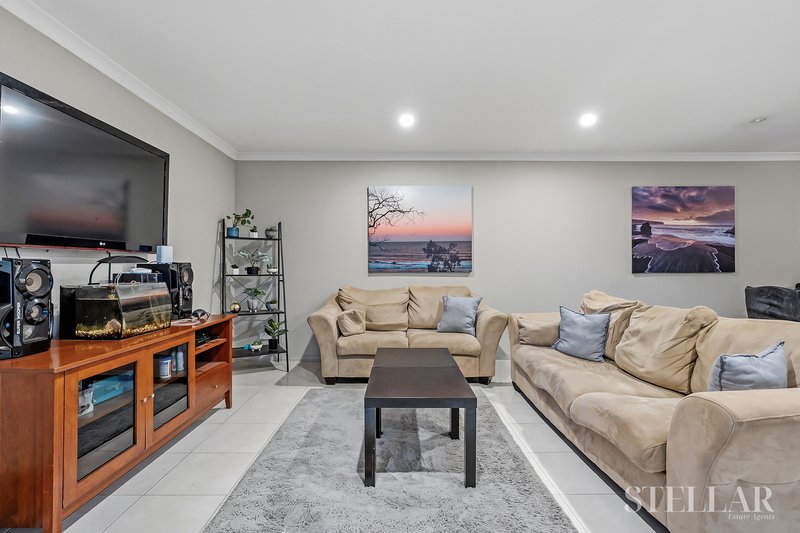 Photo - 1 Harrison Way, Pakenham VIC 3810 - Image 8