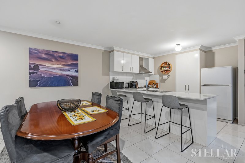Photo - 1 Harrison Way, Pakenham VIC 3810 - Image 10