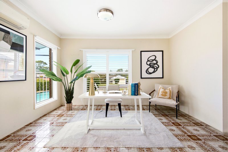 Photo - 1 Harst Place, Belrose NSW 2085 - Image 18