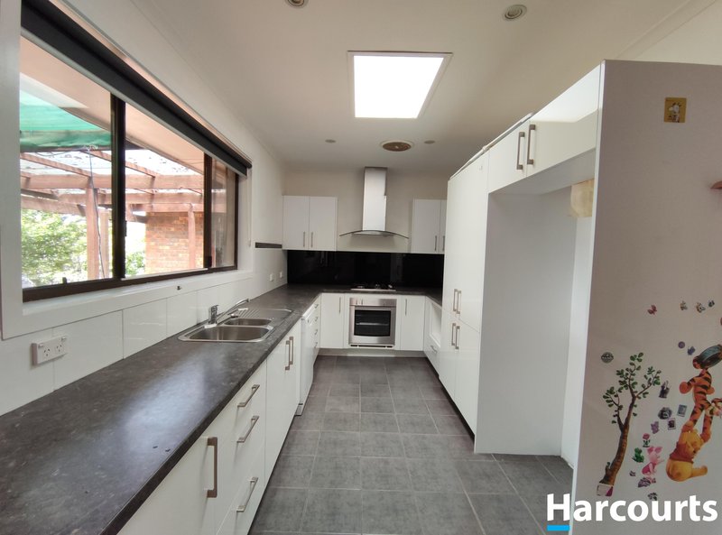 Photo - 1 Hatfield Court, Vermont South VIC 3133 - Image 3