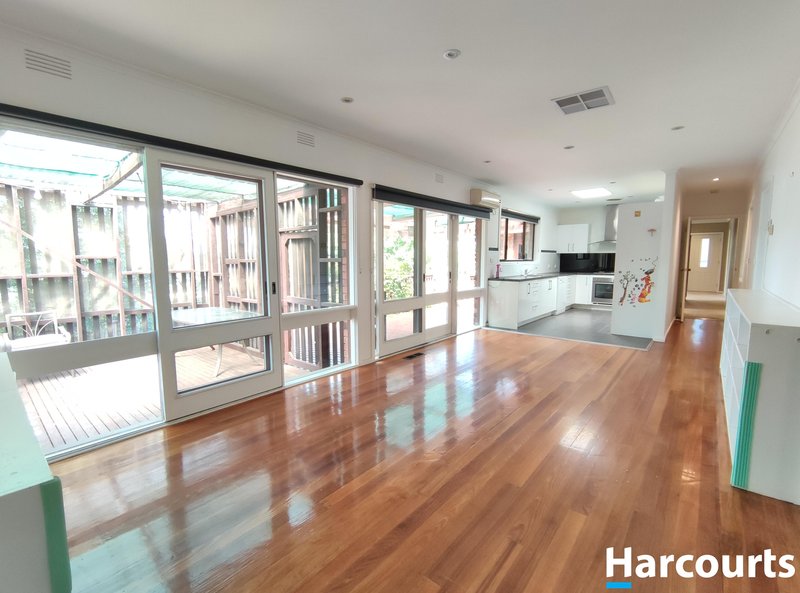 Photo - 1 Hatfield Court, Vermont South VIC 3133 - Image 5