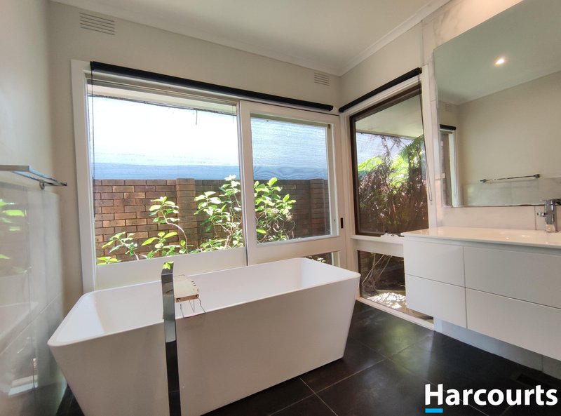 Photo - 1 Hatfield Court, Vermont South VIC 3133 - Image 8