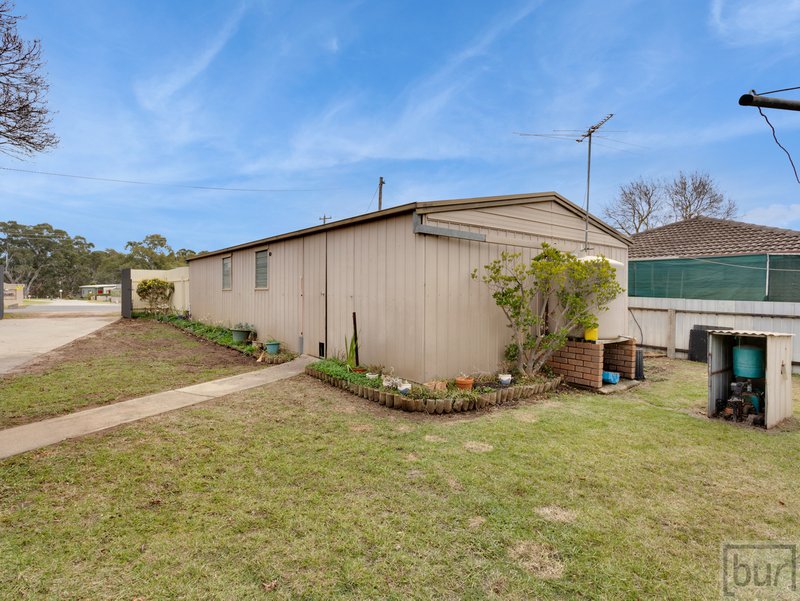 Photo - 1 Hawkins Street, Howlong NSW 2643 - Image 14