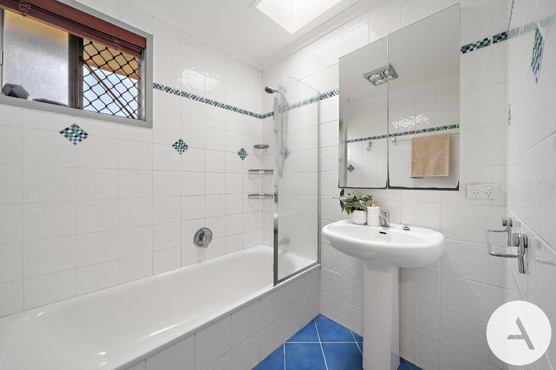 Photo - 1 Hayter Place, Page ACT 2614 - Image 13