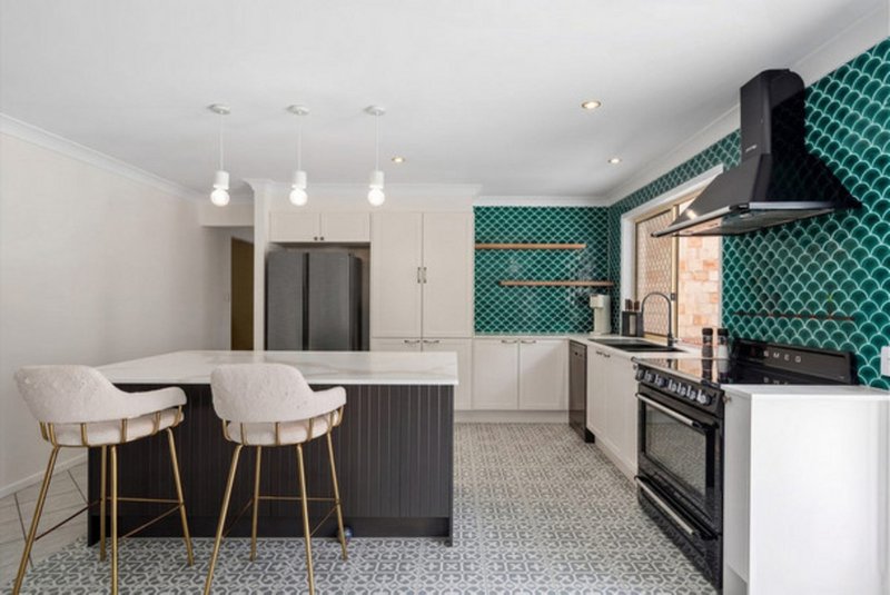 Photo - 1 Hayward Avenue, Cashmere QLD 4500 - Image 3