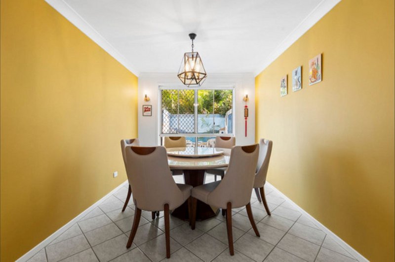 Photo - 1 Hayward Avenue, Cashmere QLD 4500 - Image 10