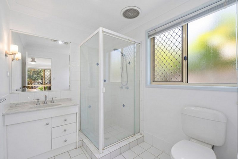 Photo - 1 Hayward Avenue, Cashmere QLD 4500 - Image 16