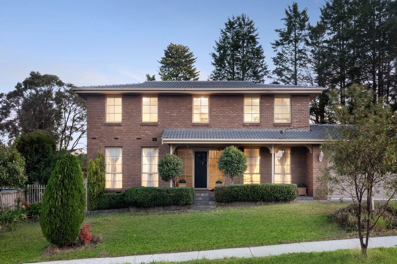 Photo - 1 Head Court, Vermont South VIC 3133 - Image 2