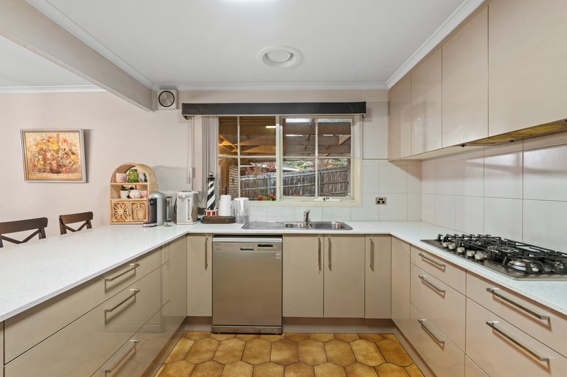 Photo - 1 Head Court, Vermont South VIC 3133 - Image 10
