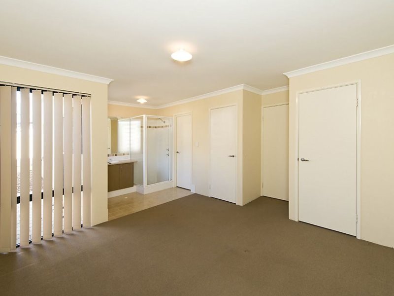 Photo - 1 Heaney Way, Canning Vale WA 6155 - Image 7